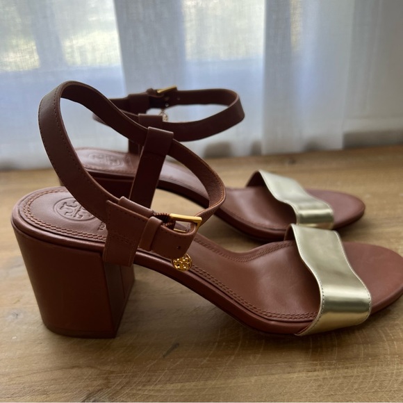 New Tory Burch Laurel Leather Block Heel Sandal Size 7 - Picture 3 of 9